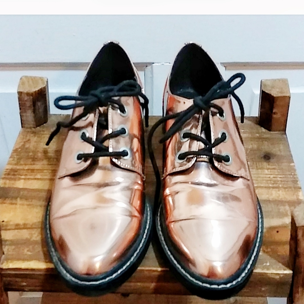NWOT Steve Madden Women's Metallic Copper Oxfords